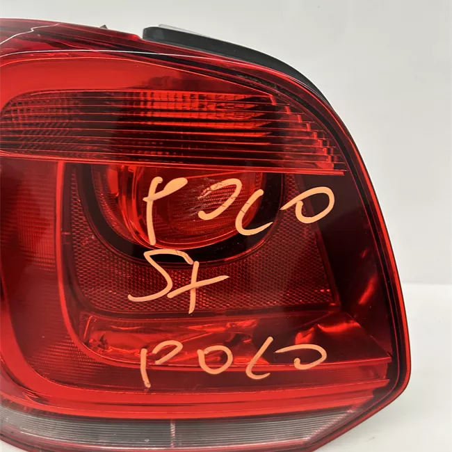 Fanale posteriore sinistro AL