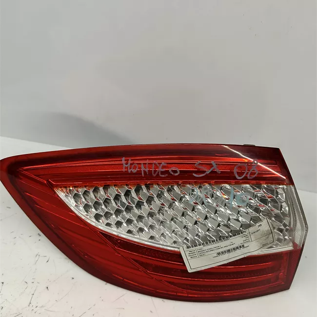 Fanale posteriore parte esterno sinistro