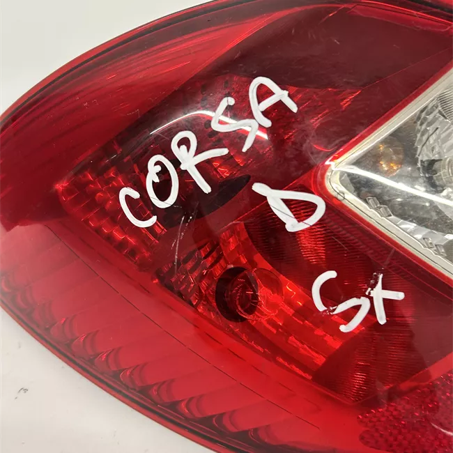 Fanale posteriore sinistro