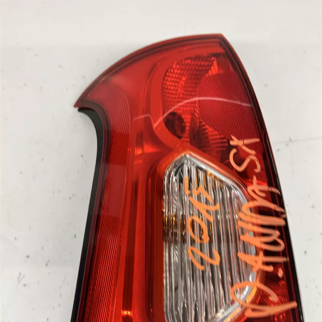 Fanale posteriore sinistro