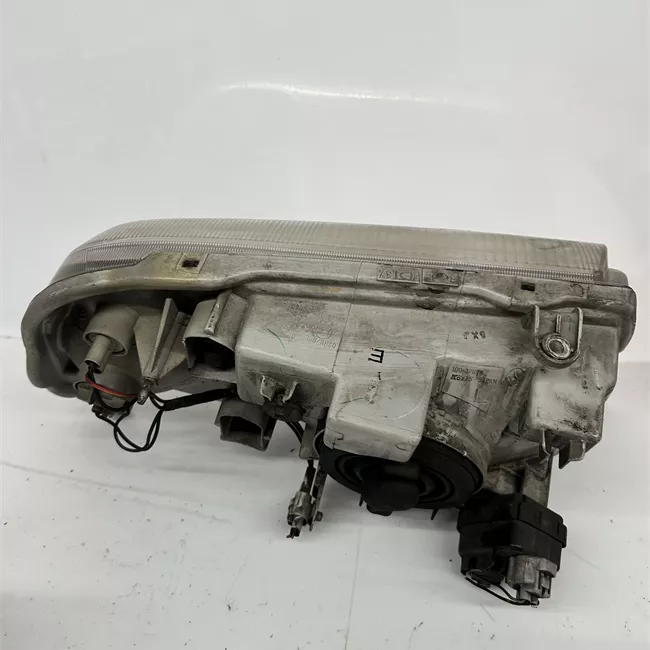 Proiettore con regolatore altezza sinistro