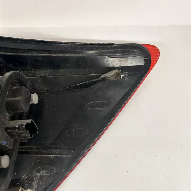 Fanale posteriore parte esterno sinistro