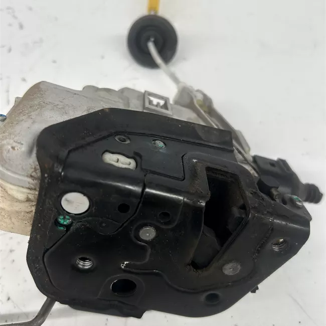 Serratura porta anteriore sinistra