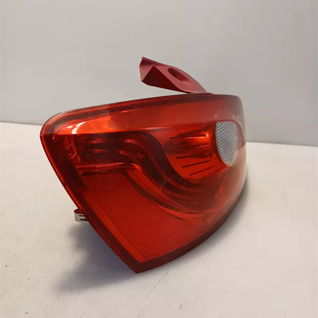 Fanale posteriore sinistro