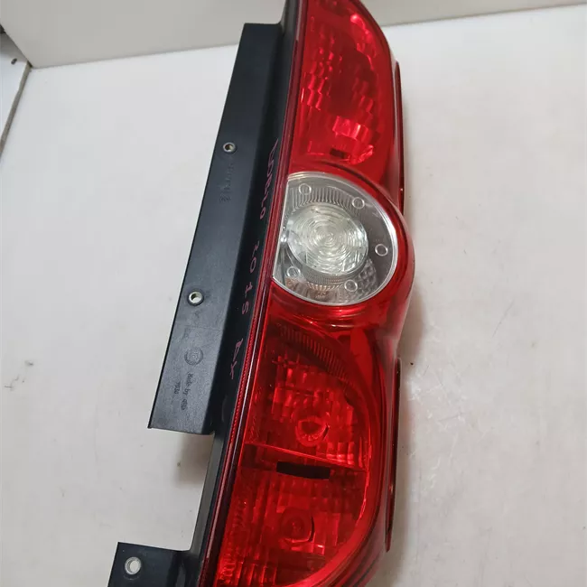 Fanale posteriore destro portello posteriore