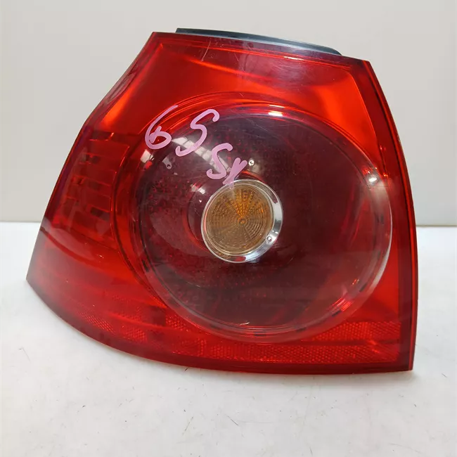 Fanale posteriore parte esterno sinistro