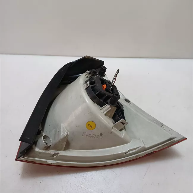 Fanale posteriore parte esterno sinistro