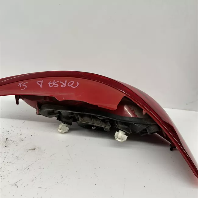 Fanale posteriore sinistro