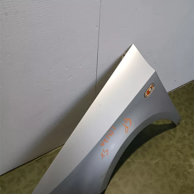 Parafango anteriore sinistro