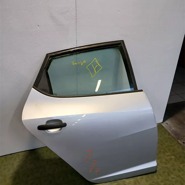 Porta posteriore destra