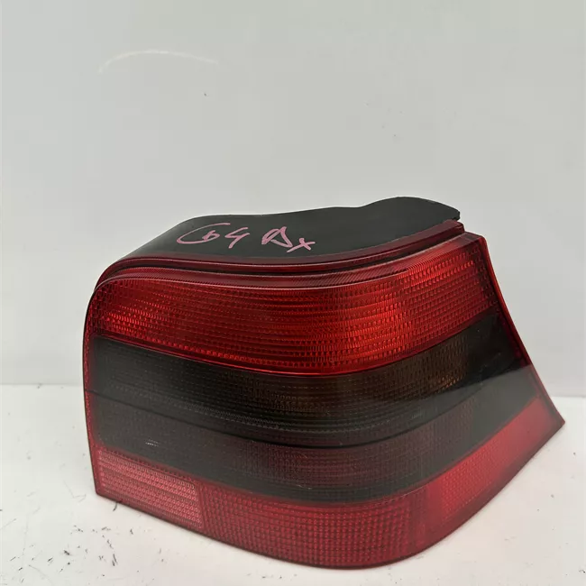 Fanale posteriore destro Oscurato