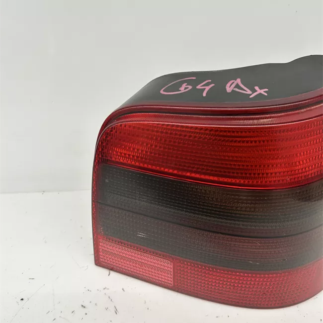 Fanale posteriore destro Oscurato