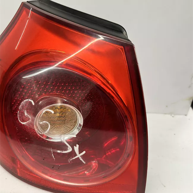 Fanale posteriore parte esterno sinistro