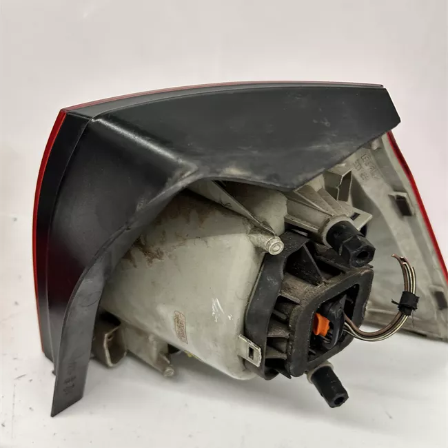 Fanale posteriore parte esterno sinistro