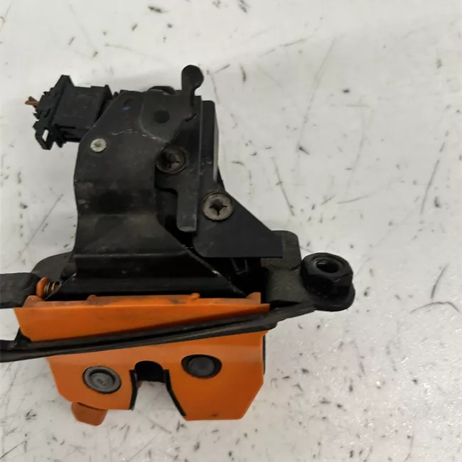 Serratura portello posteriore arancione