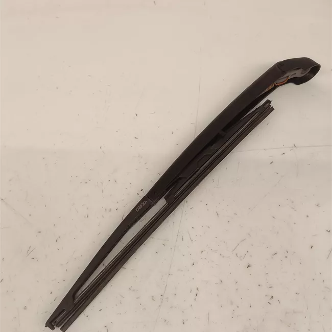 Braccio con spazzola tergilunotto