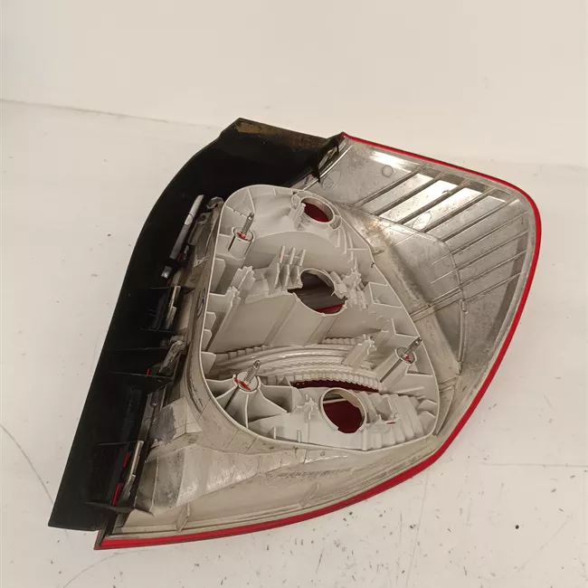 Fanale posteriore sinistro