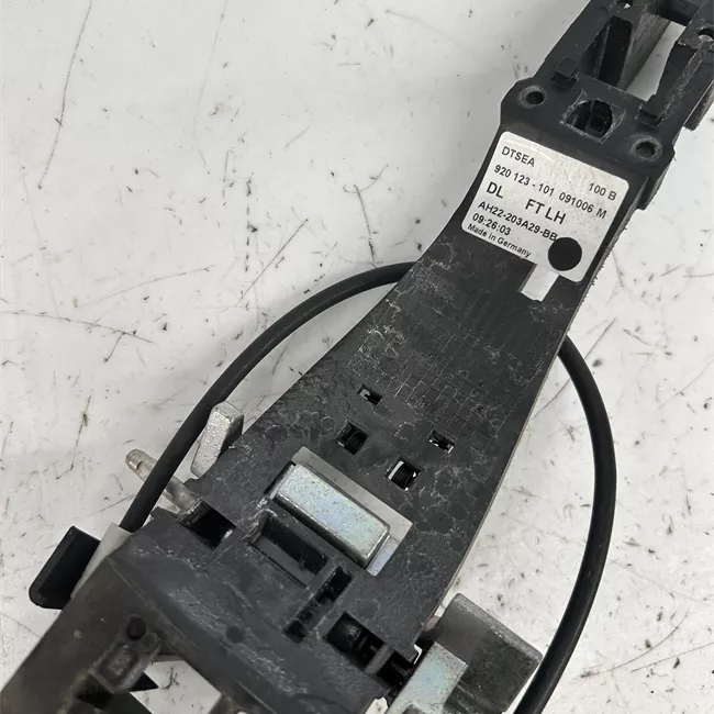 Serratura porta anteriore sinistra