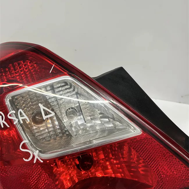 Fanale posteriore sinistro