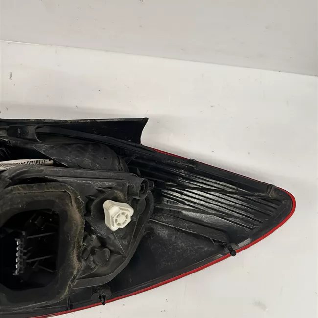 Fanale posteriore sinistro