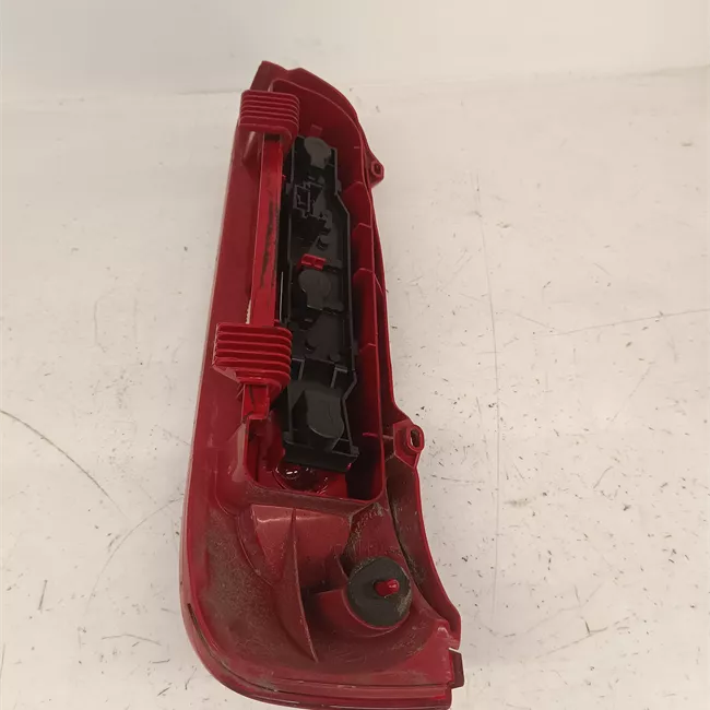 Fanale posteriore sinistro