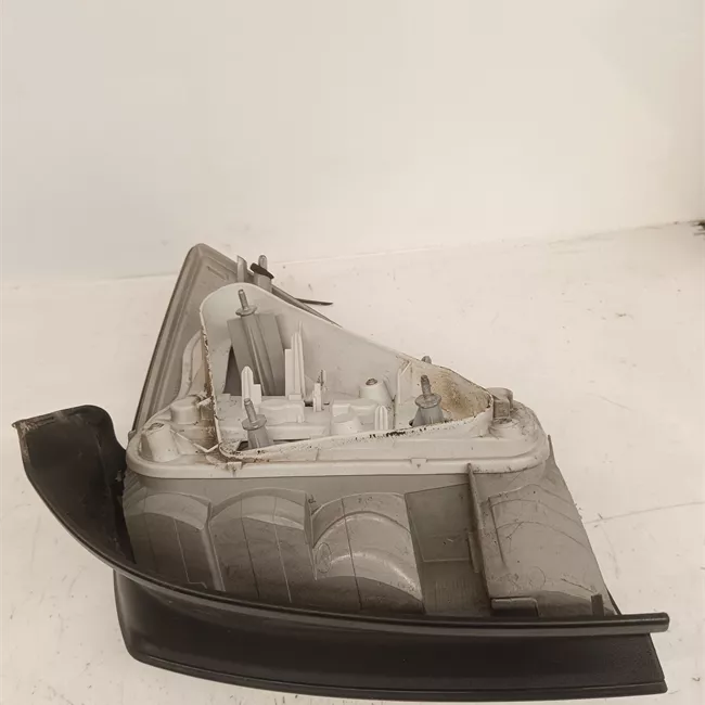 Fanale posteriore sinistro