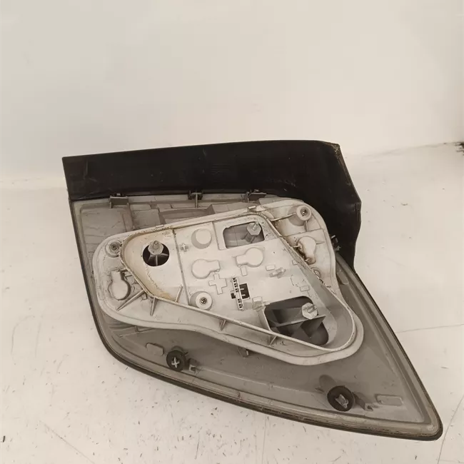 Fanale posteriore sinistro