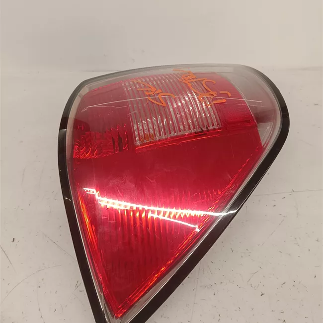 Fanale posteriore sinistro