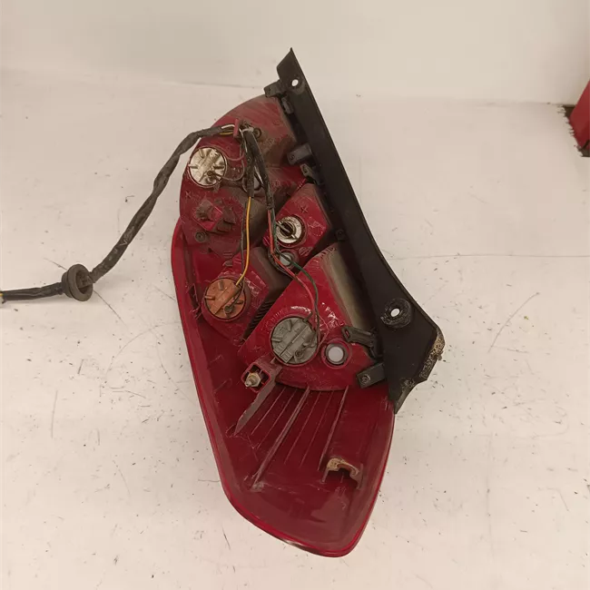 Fanale posteriore sinistro