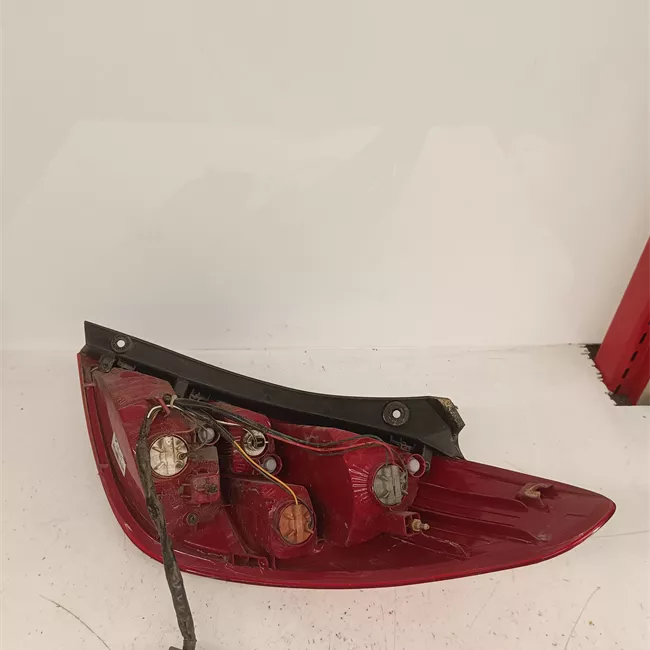 Fanale posteriore sinistro