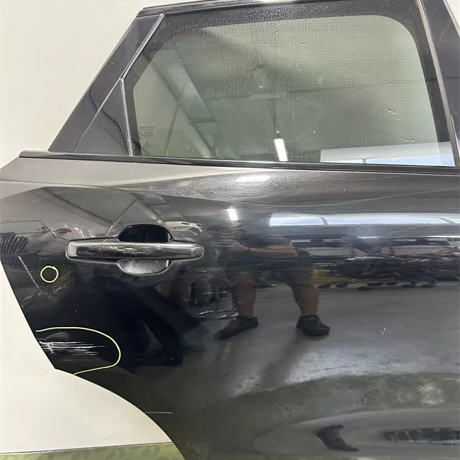 Porta posteriore destra