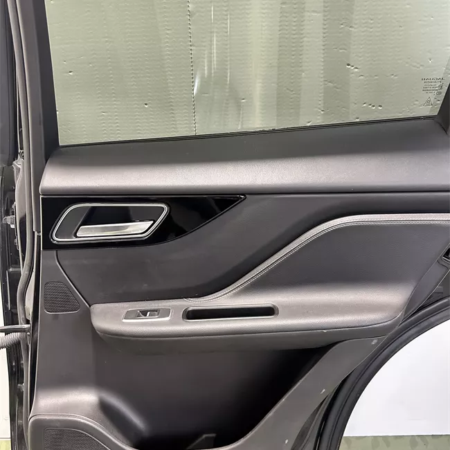 Porta posteriore destra