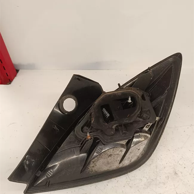 Fanale posteriore sinistro