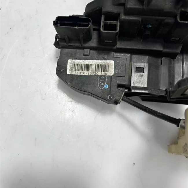 Serratura porta anteriore sinistra