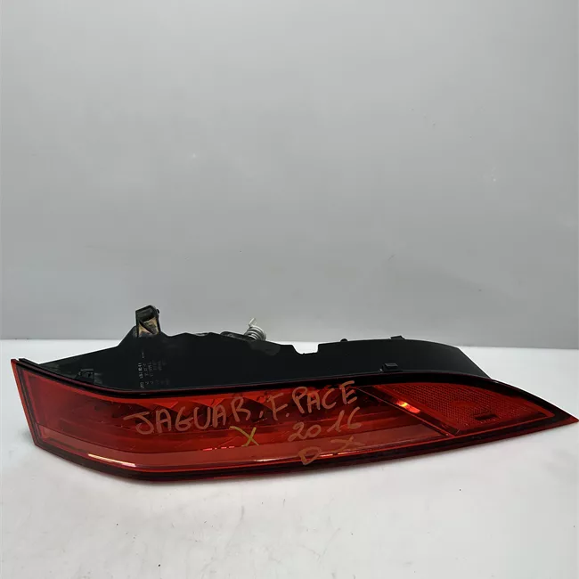 Fanale posteriore parte esterno destro