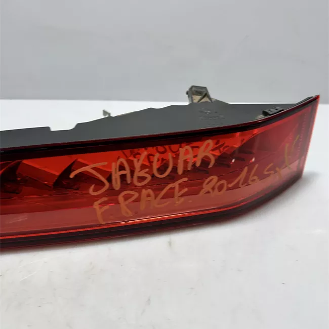 Fanale posteriore parte esterno sinistro