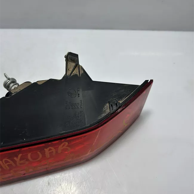 Fanale posteriore parte esterno sinistro