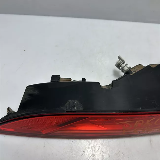 Fanale posteriore parte esterno sinistro