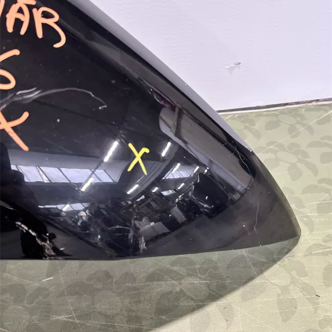 Parafango anteriore destro