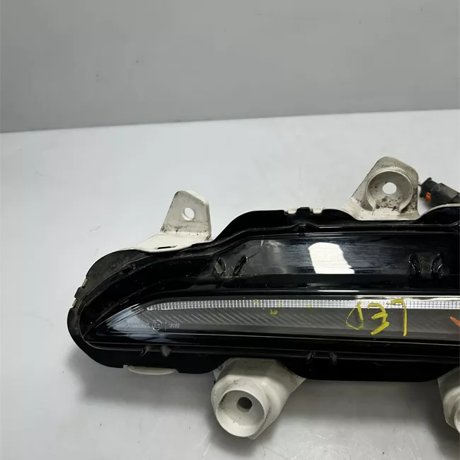 Fanalino anteriore destro