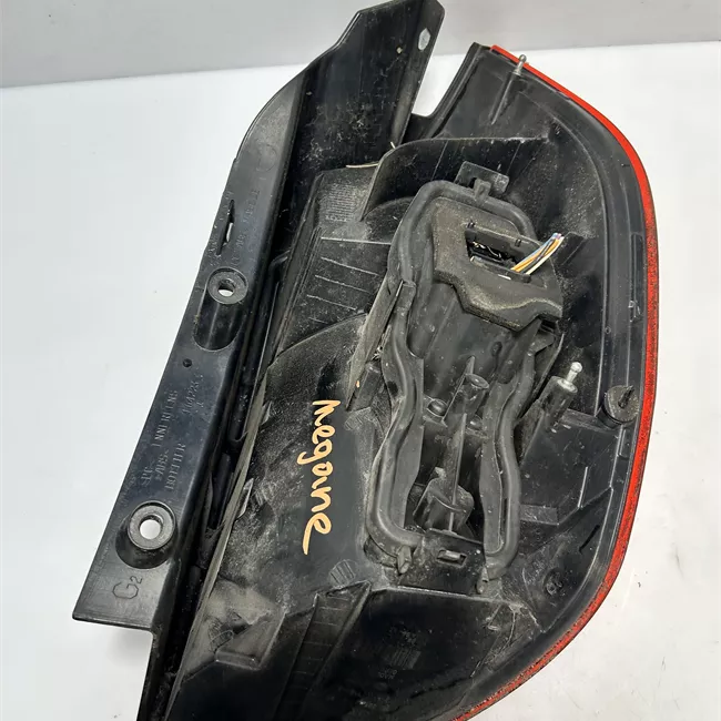 Fanale posteriore sinistro