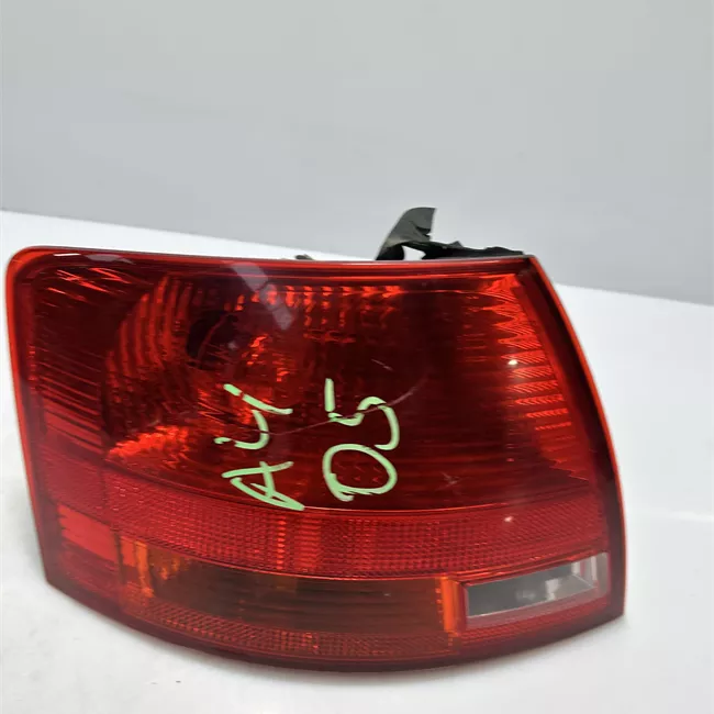 Fanale posteriore parte esterno sinistro