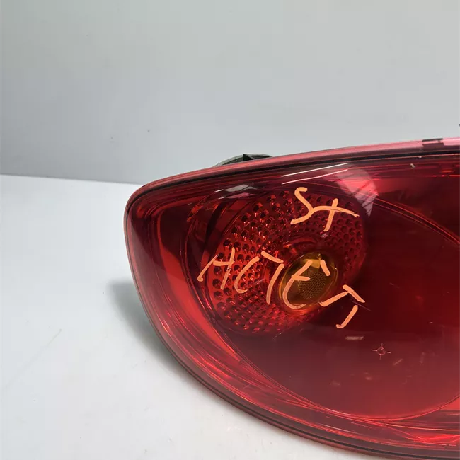 Fanale posteriore sinistro Nero