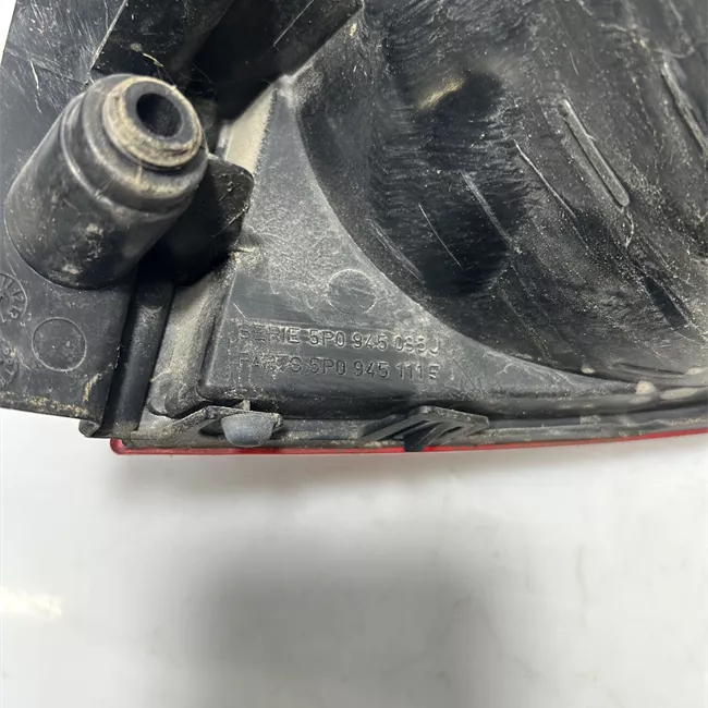 Fanale posteriore sinistro Nero