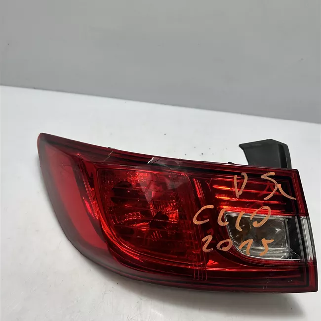 Fanale posteriore parte esterno sinistro