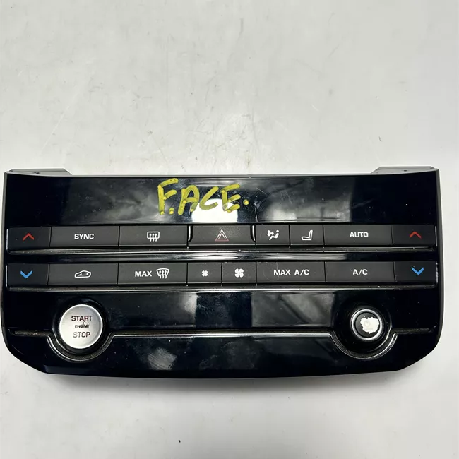 Blocco comandi multifunzioni con climatiz ant/post, lunot term