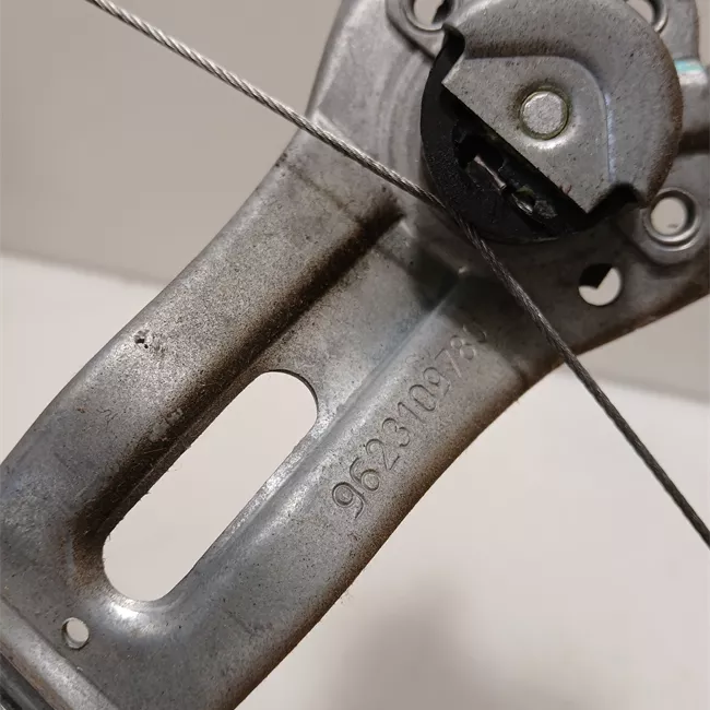 Alzacristallo porta posteriore sinistro