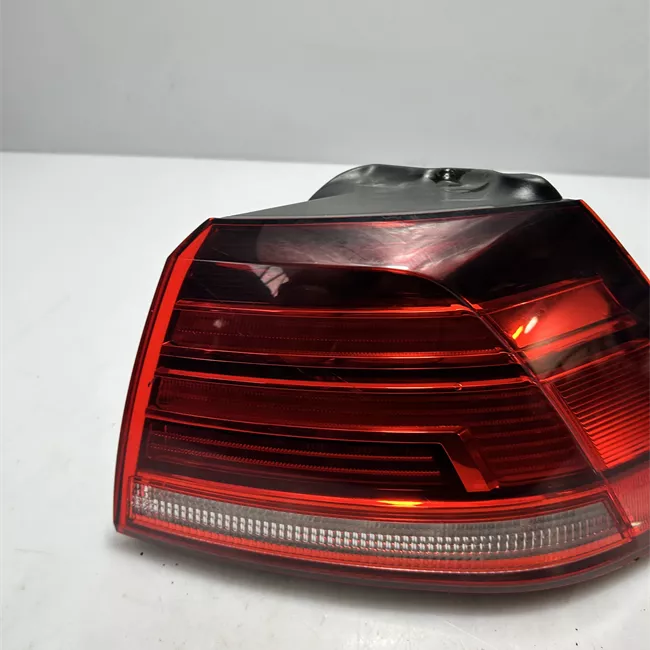 Fanale posteriore parte esterno destro