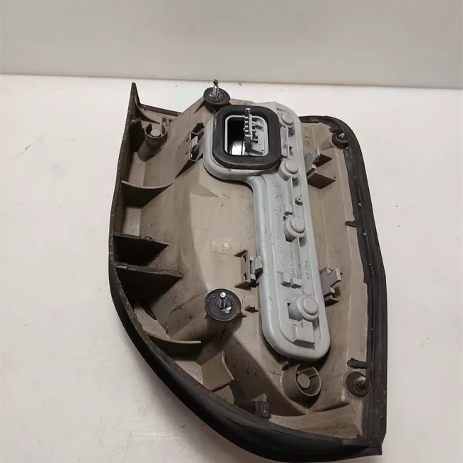 Fanale posteriore destro t.32123350>