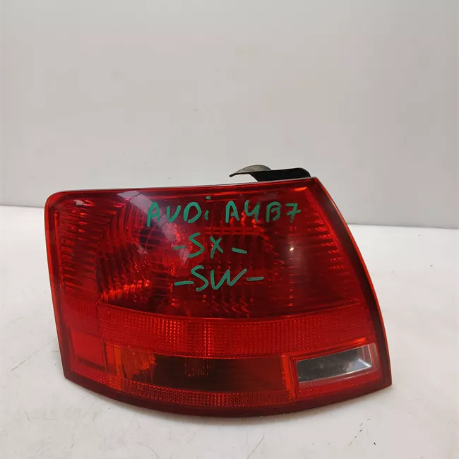 Fanale posteriore parte esterno sinistro